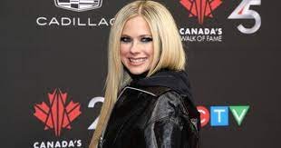 Avril Lavigne announces greatest hits tour, hitting several Canadian cities
