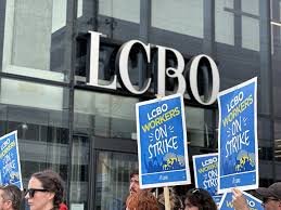 LCBO strike latest: Tourism industry struggling as convenience store applications pour in