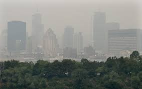 Montreal, Laval under smog warning with high concentrations of pollutants in air