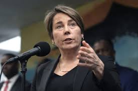 Drop in Canadian tourists hurting U.S., northeast governors tell premiers