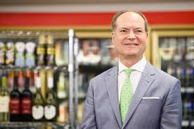 Accept empties or stop selling alcohol, finance minister tells Ontario grocers